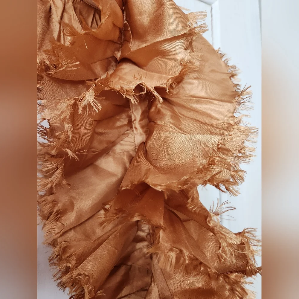 Raw Edge Metallic Ruffle Scarf - Picture 4 of 8